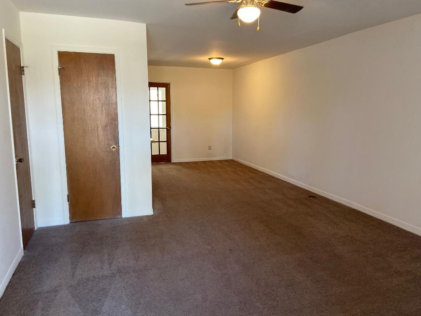 852 West St – photo 4