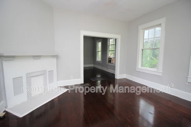 1822 Exeter Avenue – photo 2