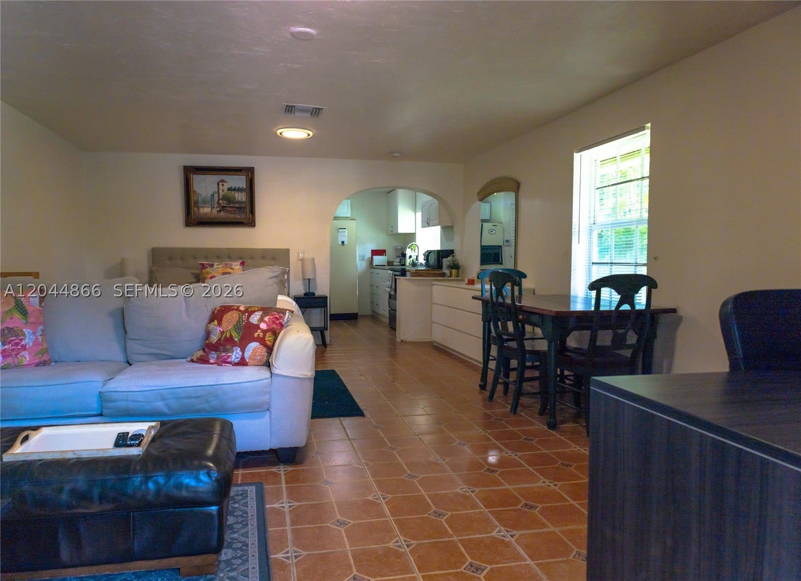 271 NE 154th St – photo 2