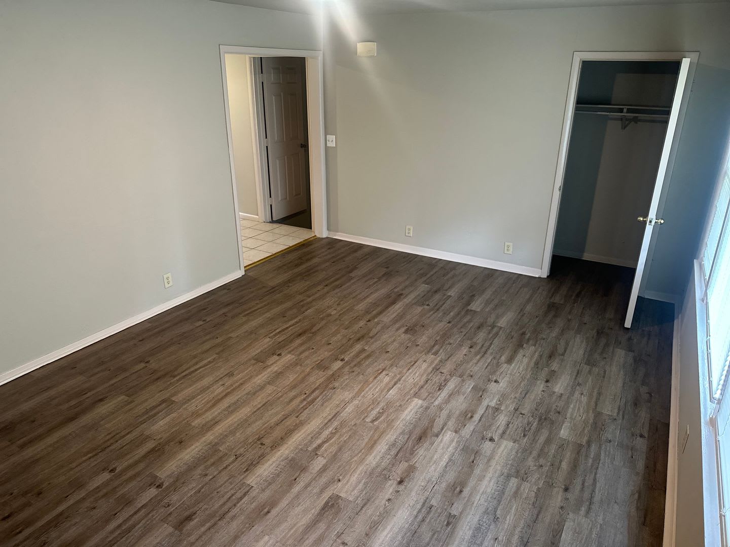 Available Now 3 Bed 2 Bath Springdale Home With Split Floorplan And Large Fenced In Backyard – photo 3