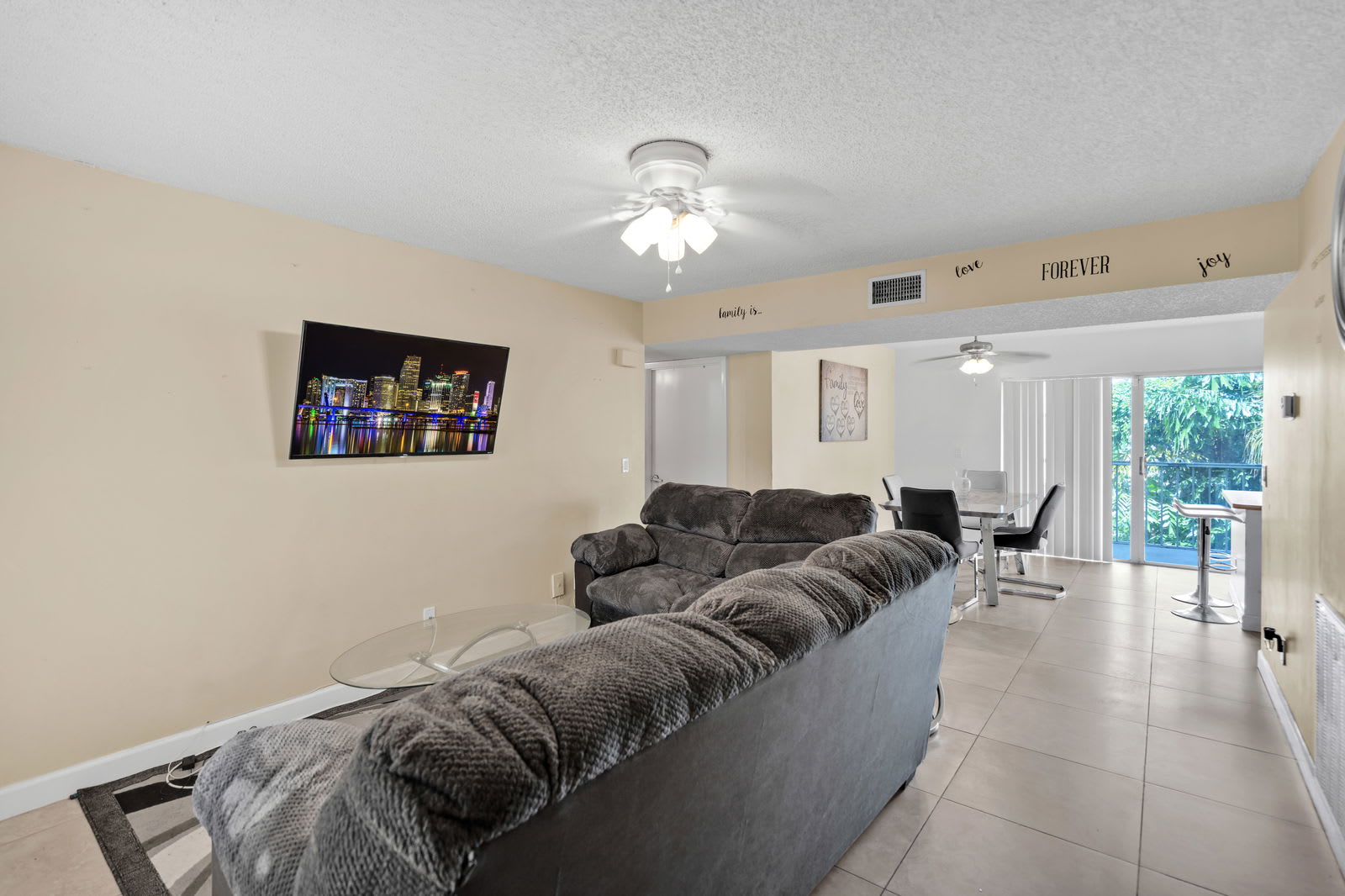 17000 Northwest 67th Avenue – photo 3