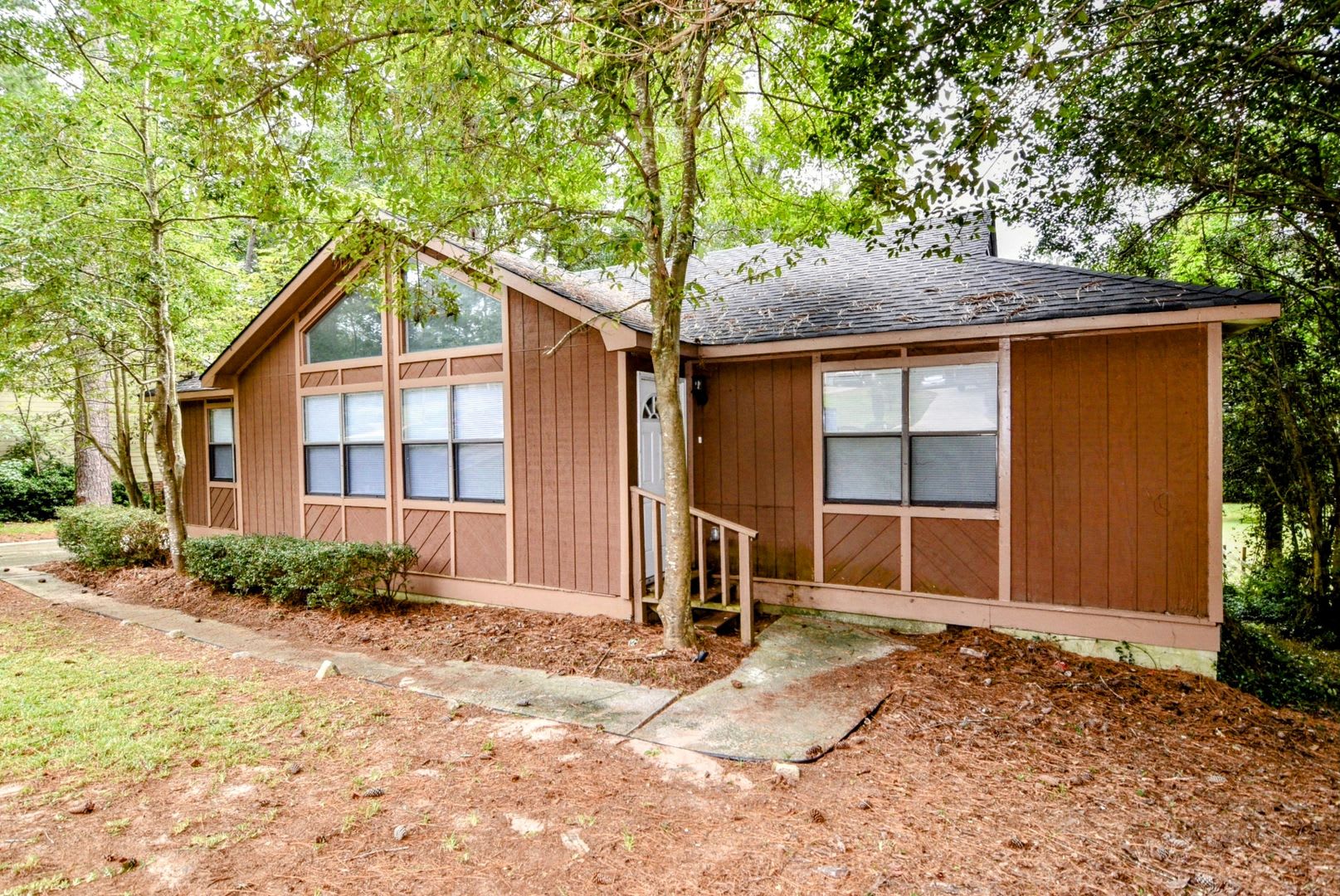 3BR • 2BA • 2-Car Garage • Back Deck • Private Yard — All in Evans! – photo 2