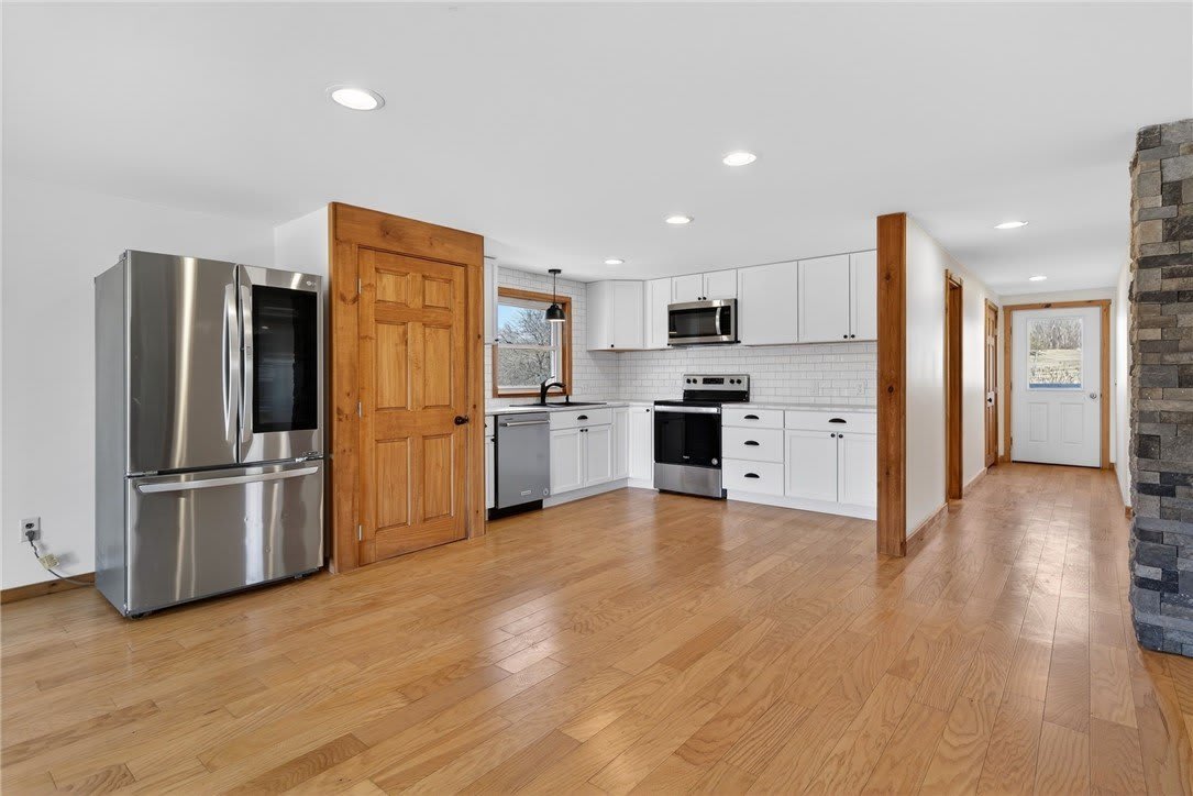 999 Salmon Creek Road – photo 5