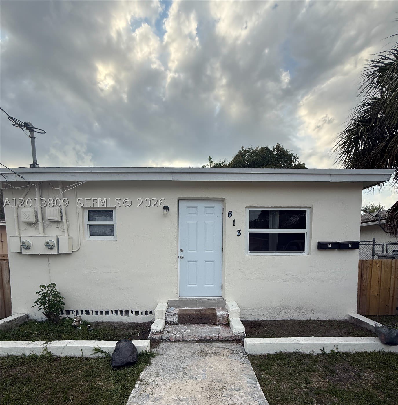 613 NW 15th Ave – photo 1