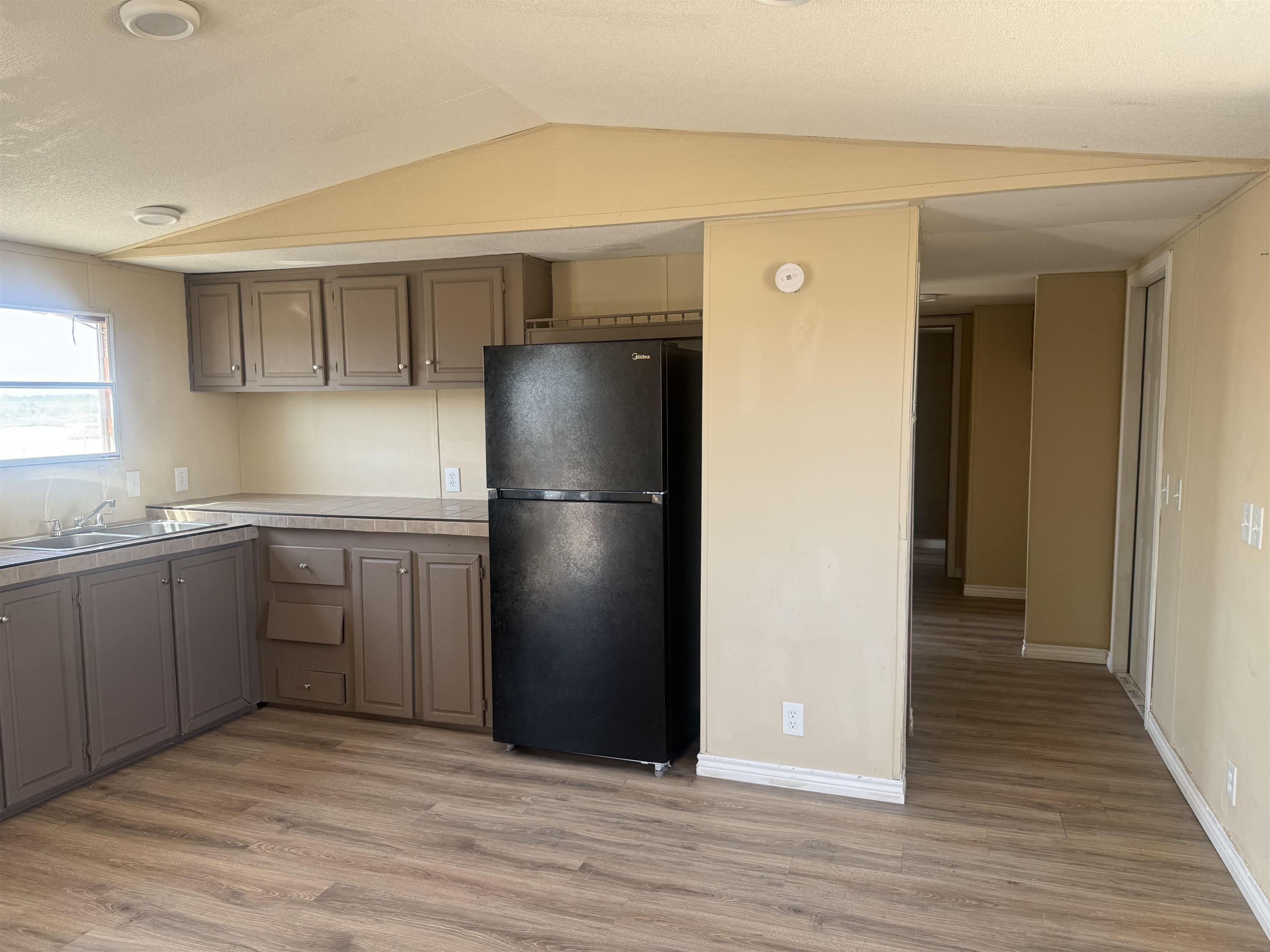 327 Lewis – photo 4