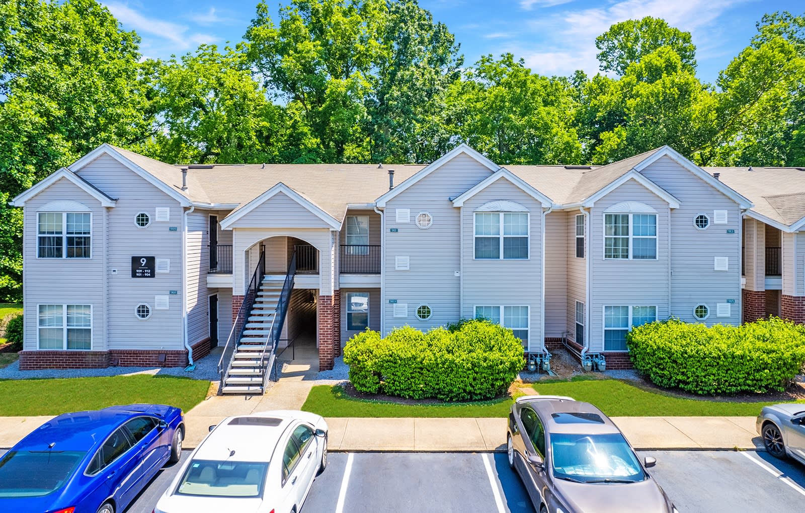 Willow Creek Apartments – photo 4