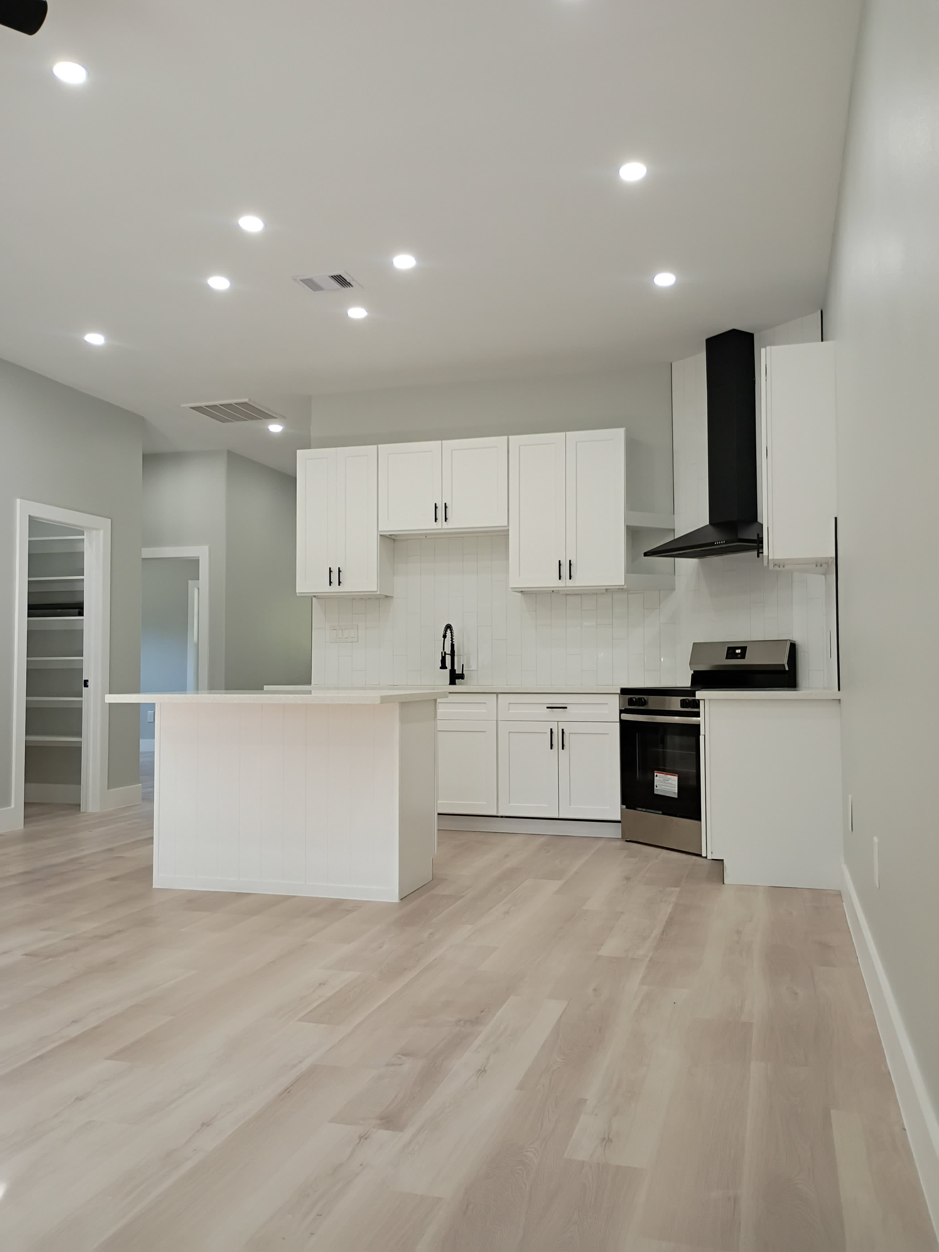 982 Dundee Drive – photo 5