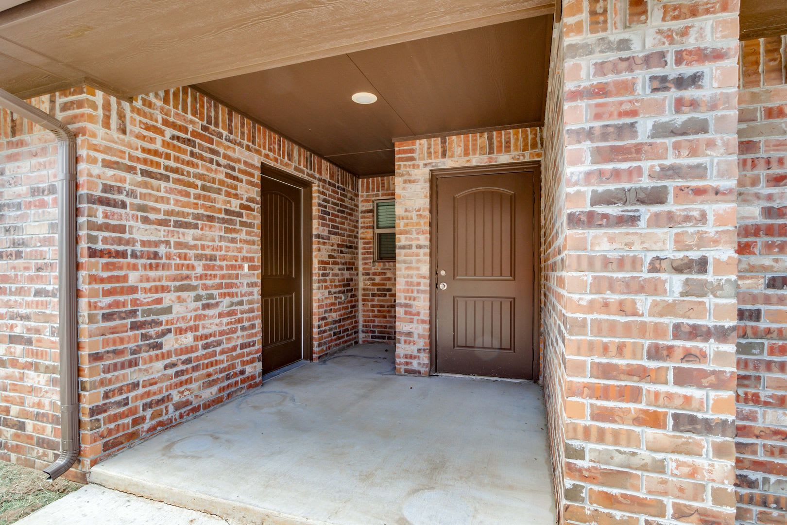 3 Bedroom 2 Bath 2 Car Garage Edmond Schools – photo 3