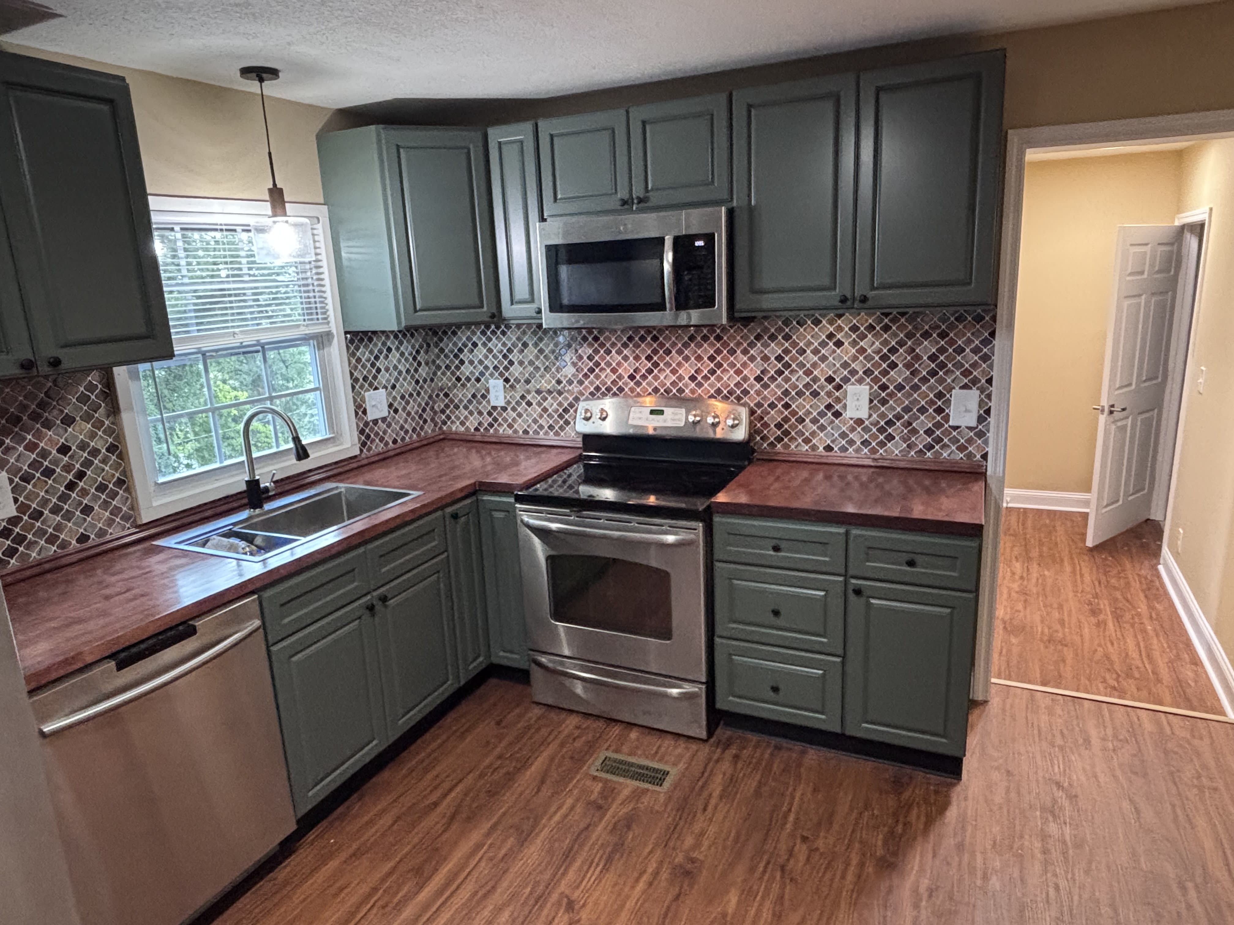 400 Mark Rd – photo 2