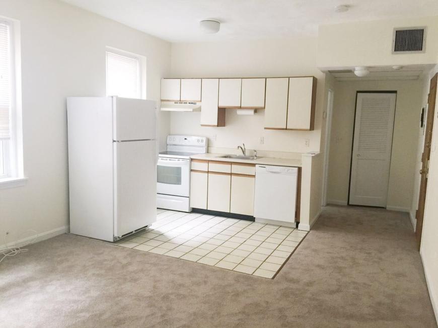 1423 commonwealth Ave. – photo 1