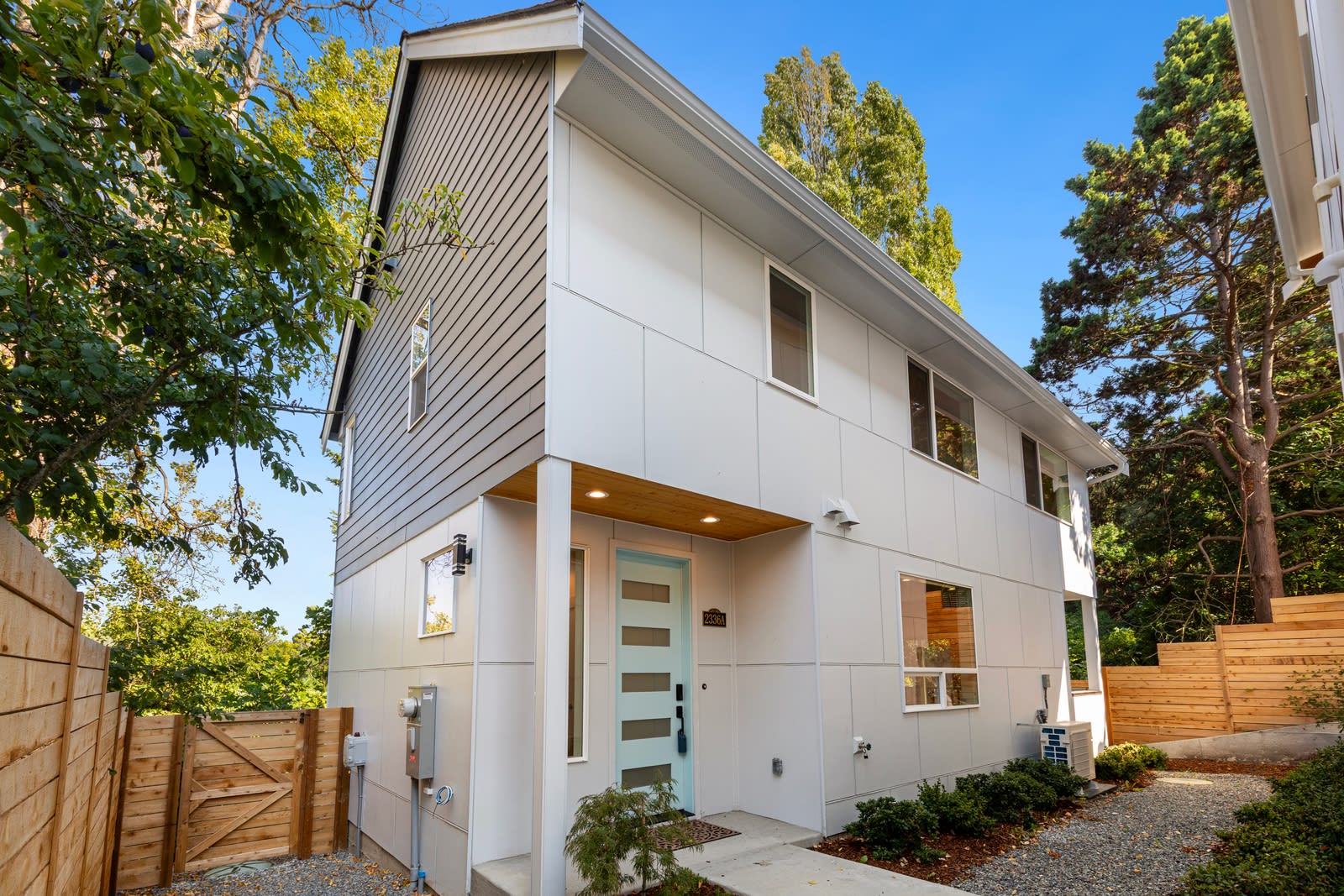 2336 23rd Ave S – photo 1