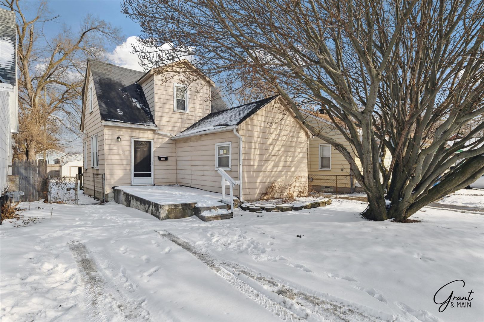1125 2 Bed 1 Bath Is Warren – photo 1