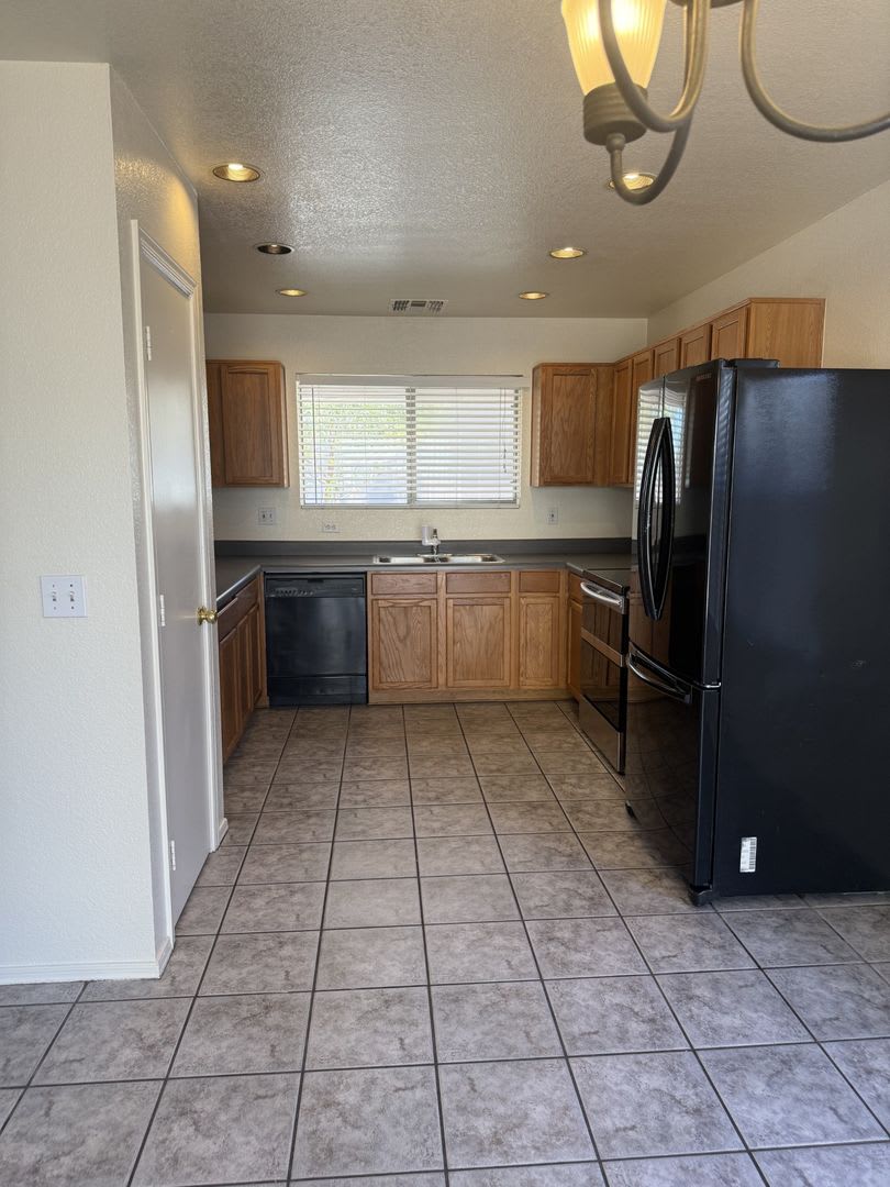 COOPER COMMONS IN CHANDLER 3 BEDROOM! – photo 2