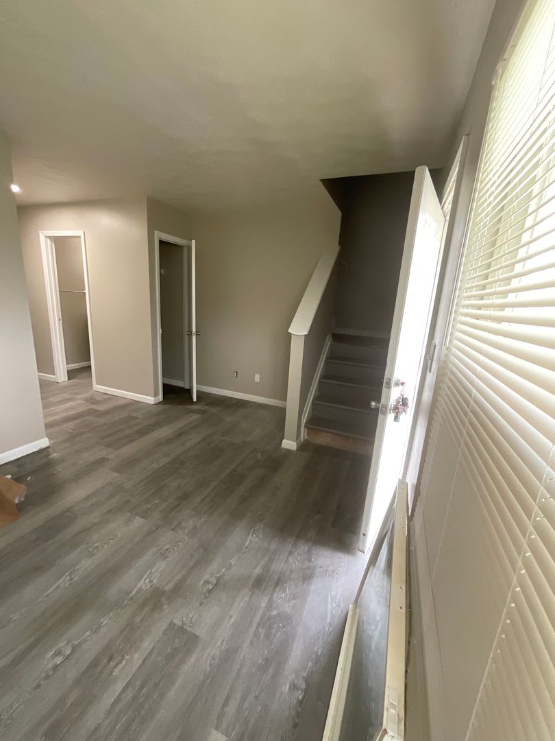 Newly Renovated 3 Bedroom 1.5 Baths – photo 2
