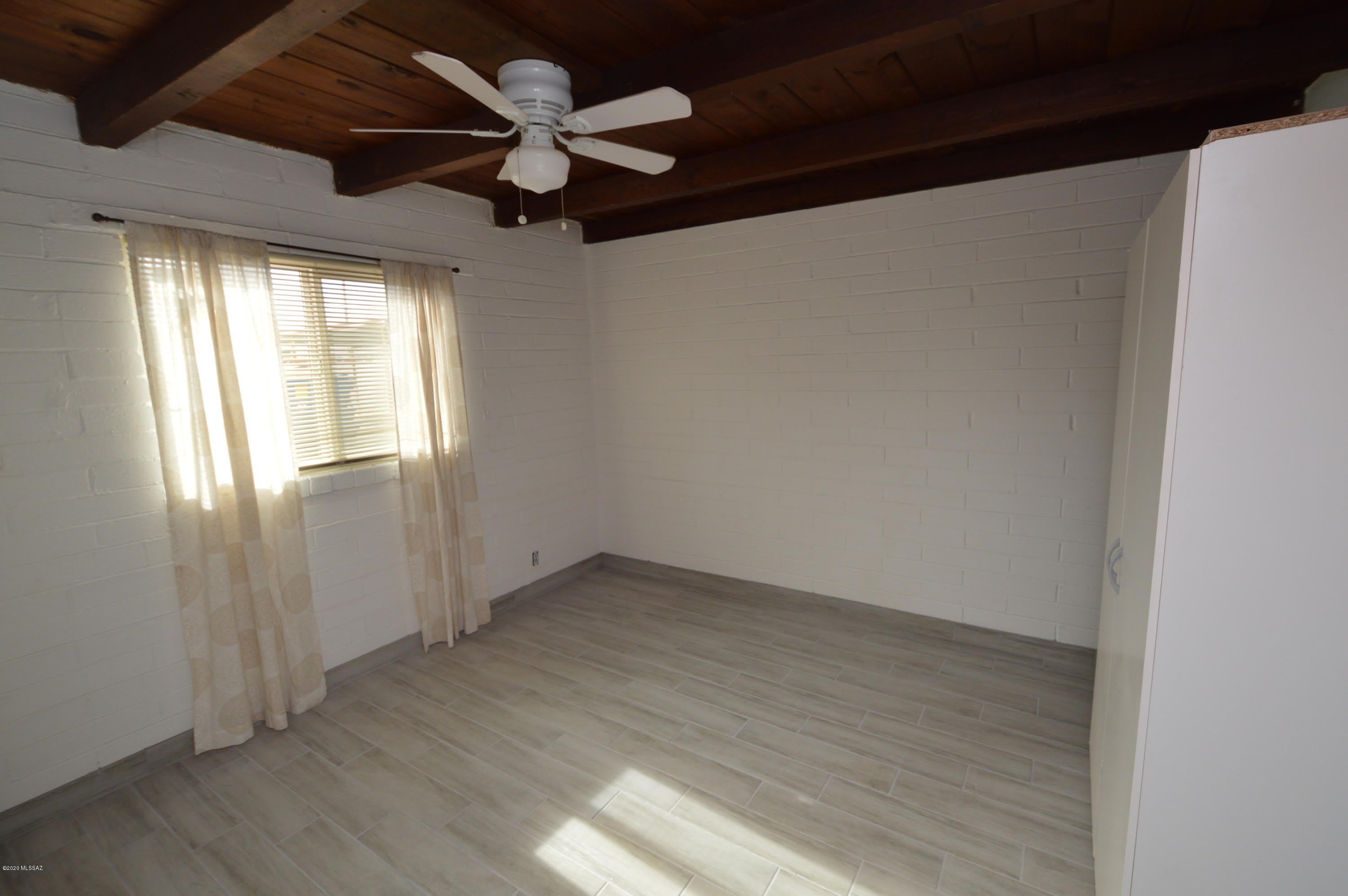 2611 E Fort Lowell Road – photo 4