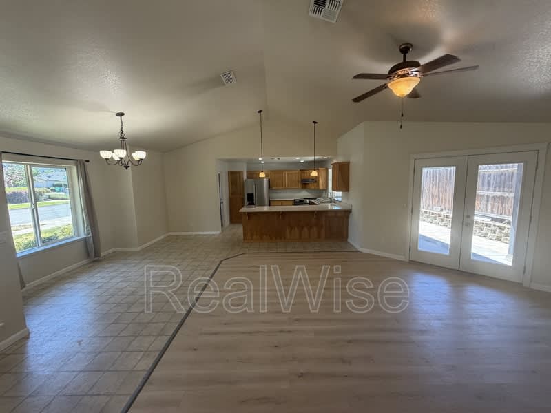 1388 Kellenbeck Ave – photo 4