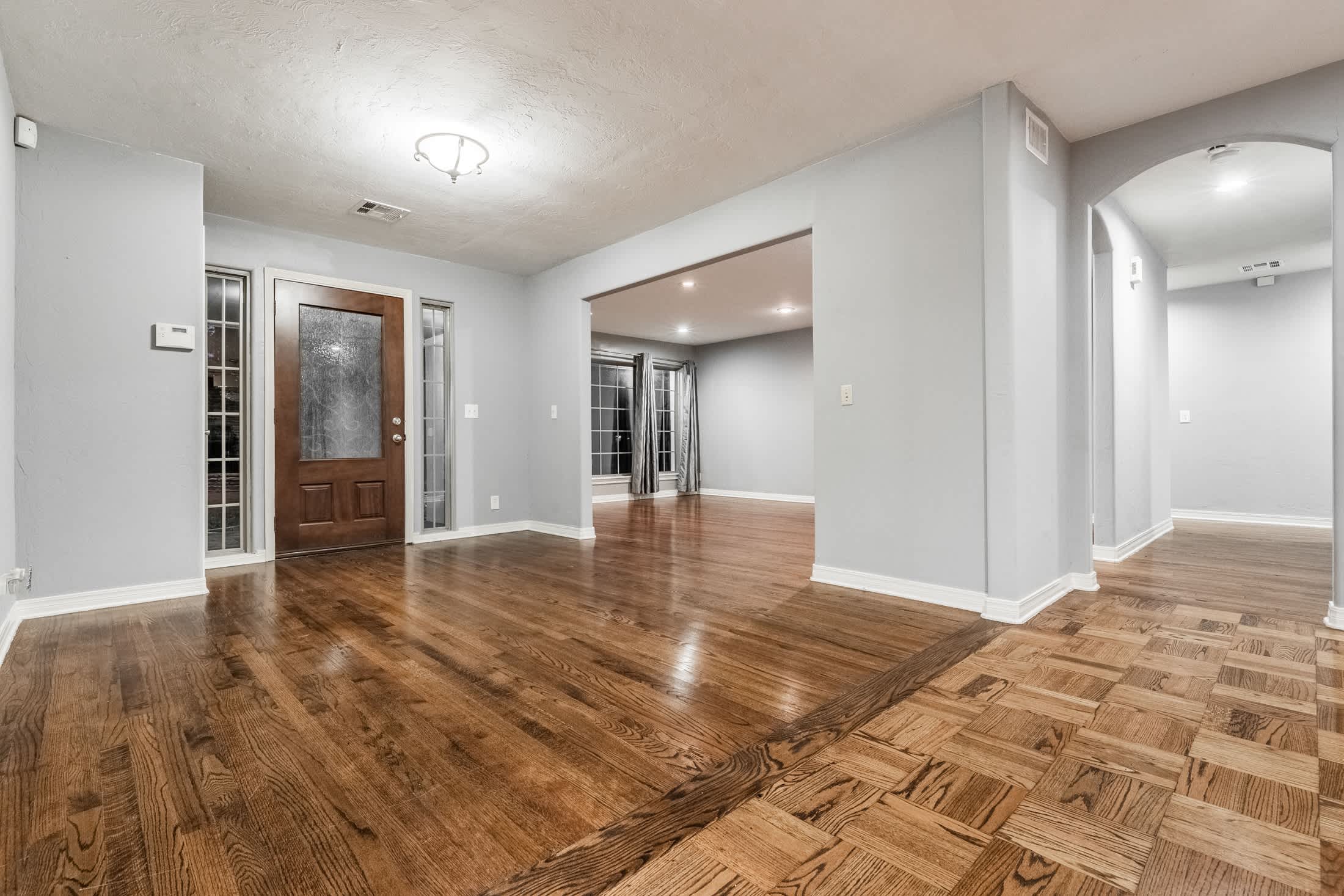 1906 Dorchester Dr – photo 3