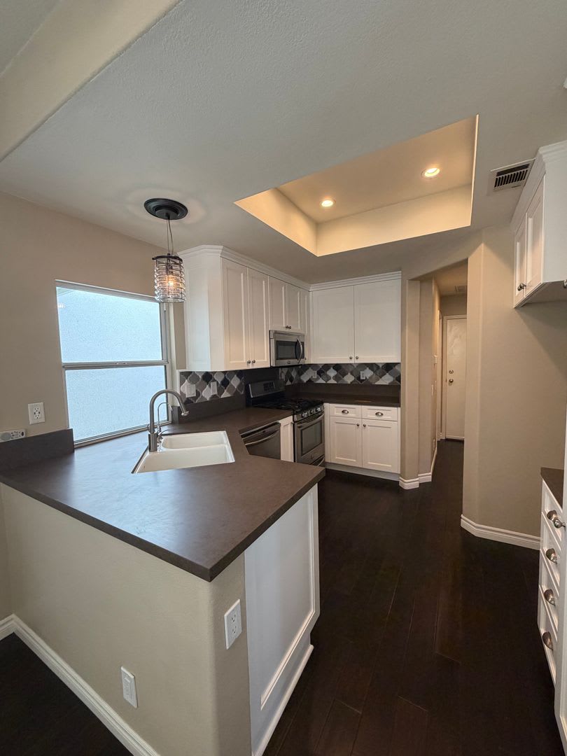 BEAUTIFUL 3 BR/2.5 BATH PLUS LARGE LOFT DETACHED HOME IN GATED COMMUNITY – photo 2