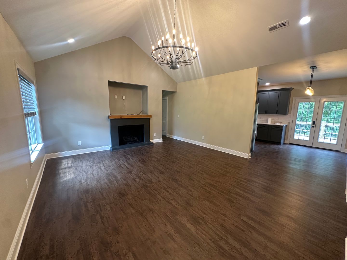 Spacious 4 Bedroom, 3 Bathroom Custom-Built Home for Rent! – photo 2
