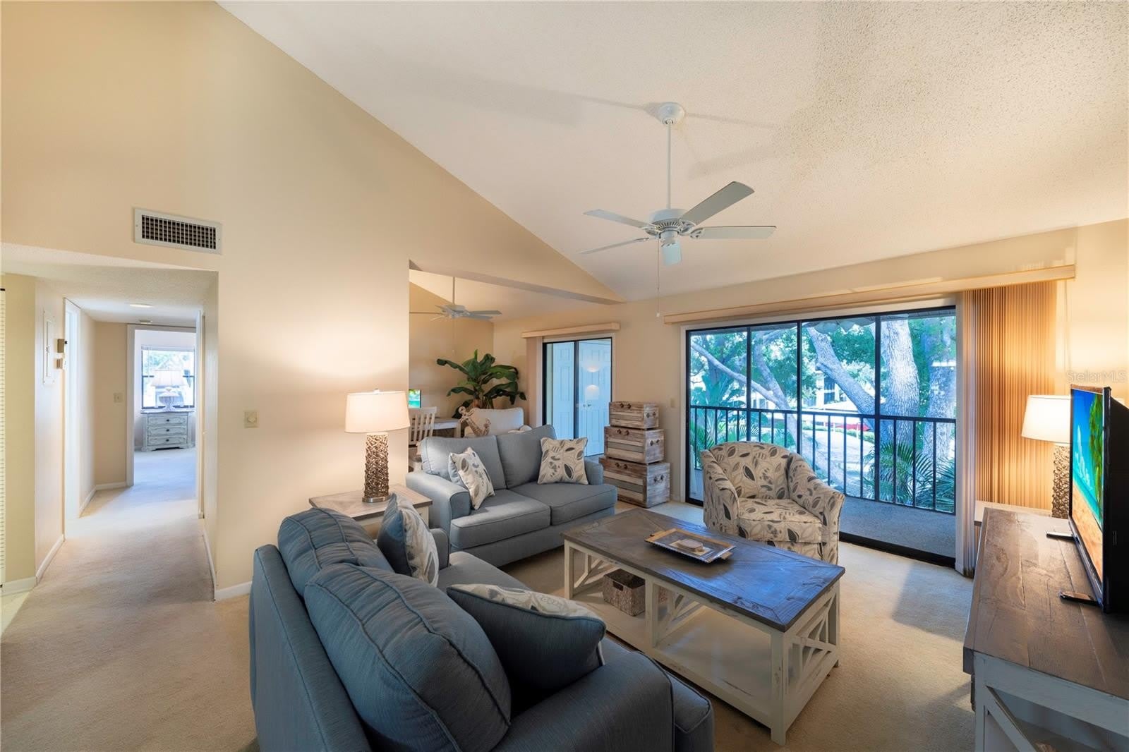 646 BIRD BAY Drive E – photo 5