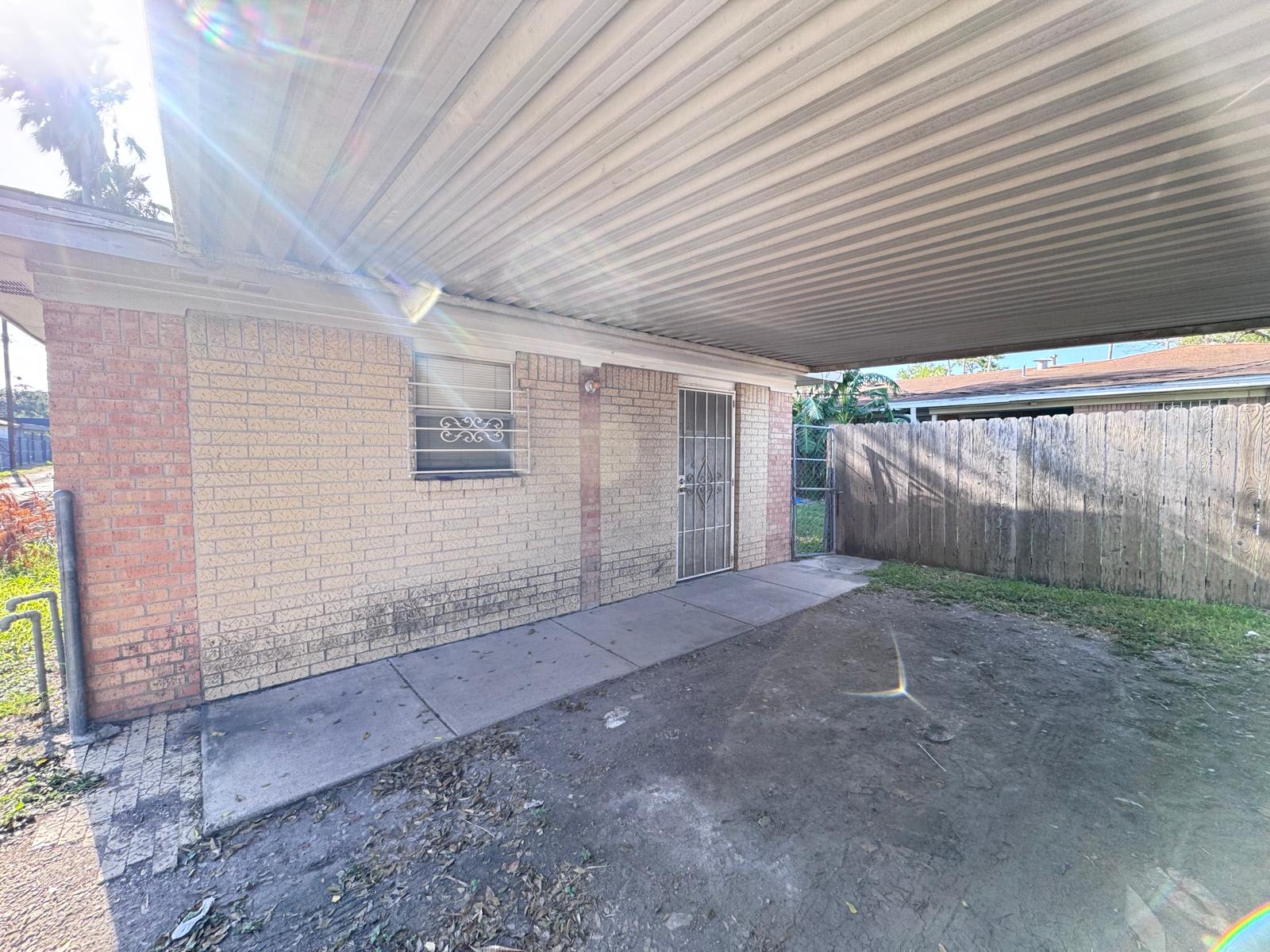 812 Walnut (Rear) – photo 2