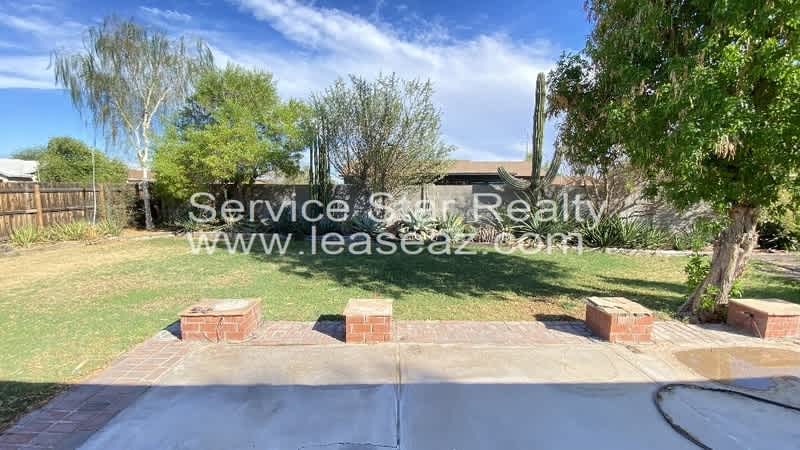 1223 W Oxford Dr – photo 5