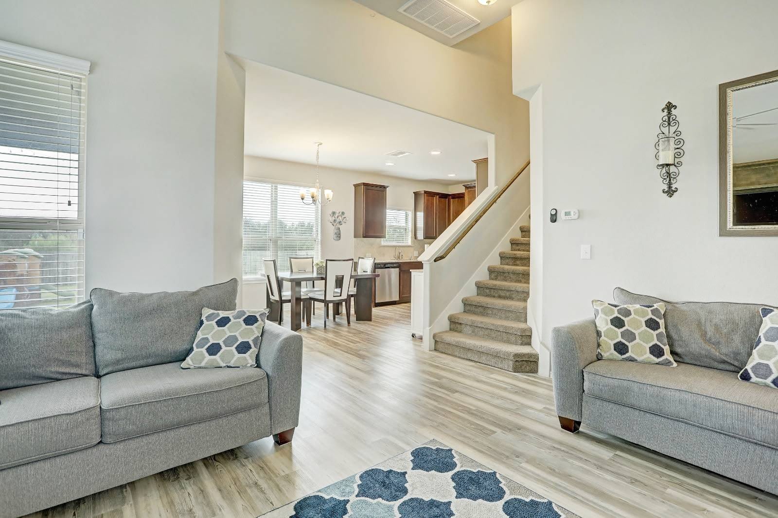 5687 Heron Dr – photo 4