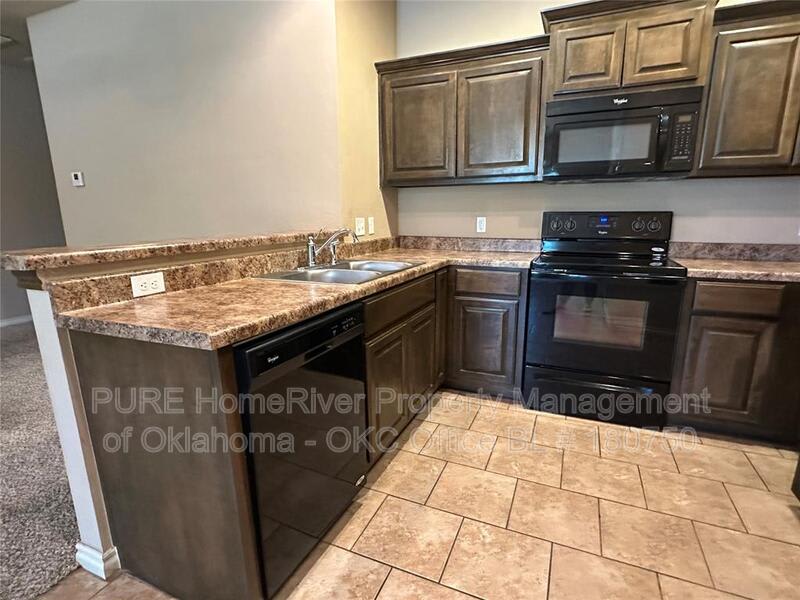 1005 SW 92nd St – photo 4