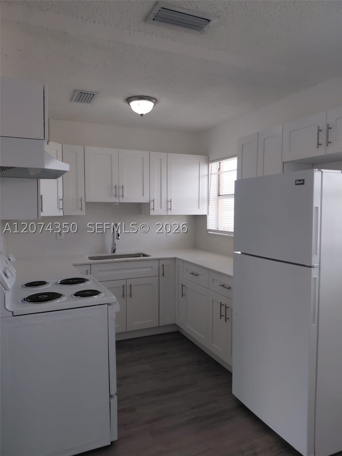 5441 W 24th Ave – photo 4