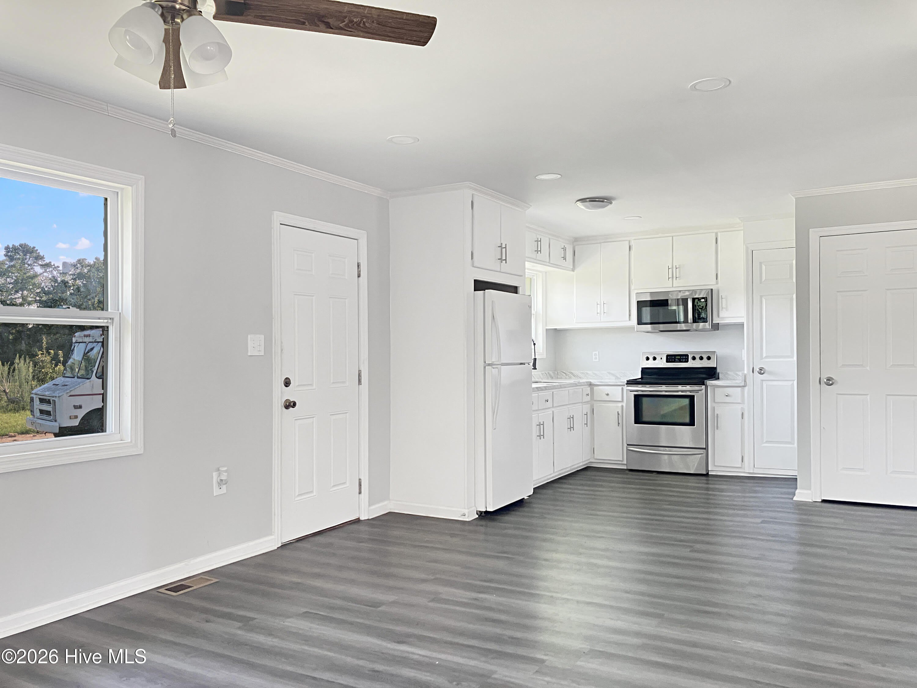 500 Wilkins Road – photo 3