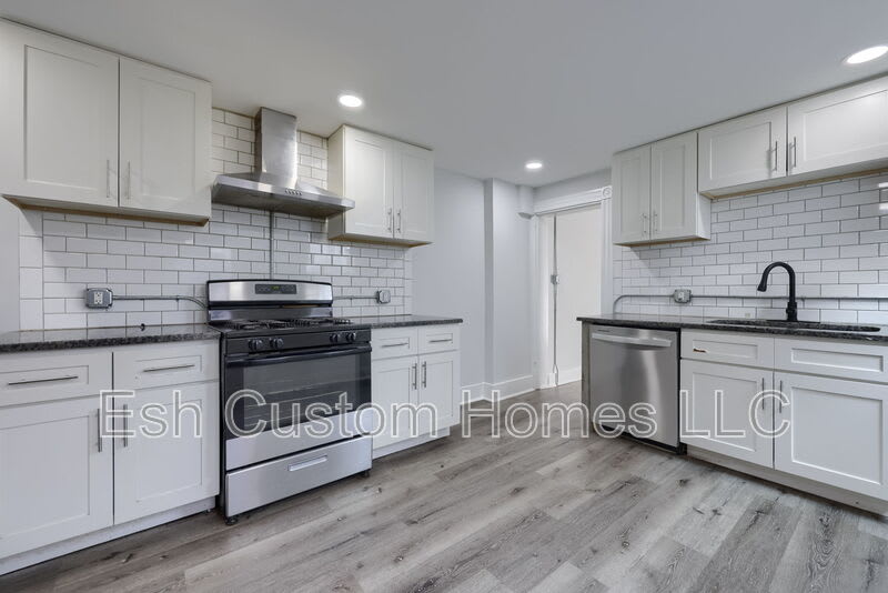 611 South Prince Street – photo 1