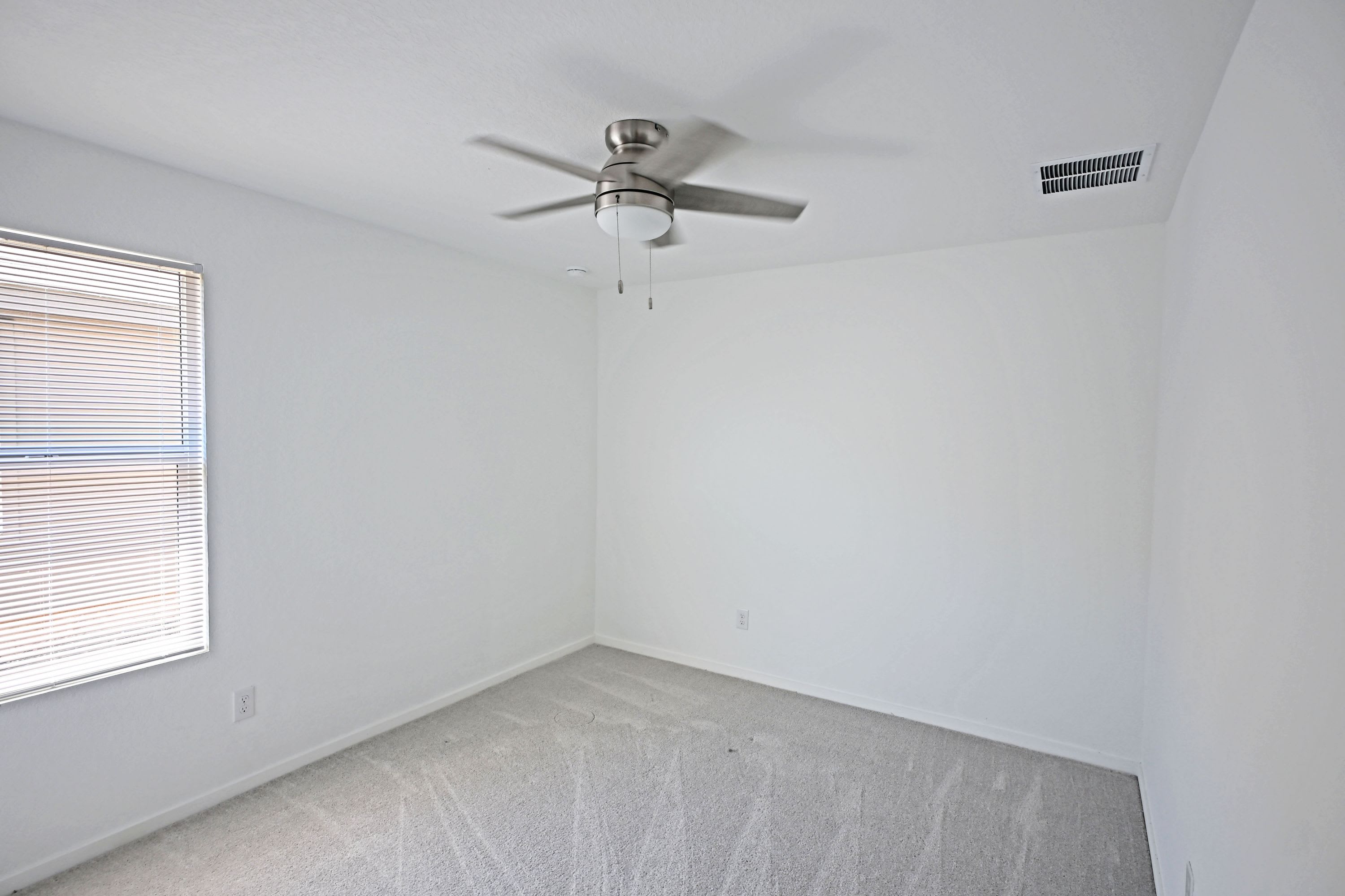 2407 Shady Grove – photo 4