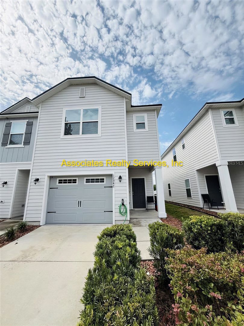 MOVE-IN READY NOW!– 3BR/2BA home in Tara West! – photo 2