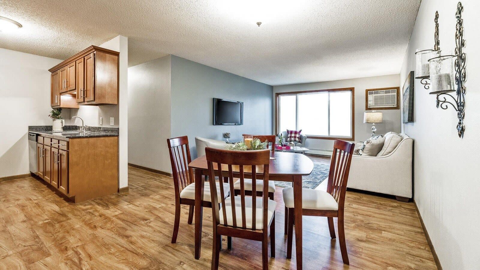 Springwood Apartments – photo 1
