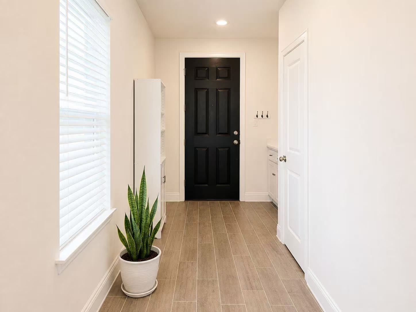 1328 Middlebrooks Drive – photo 2