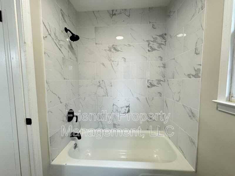 1050 File St – photo 5