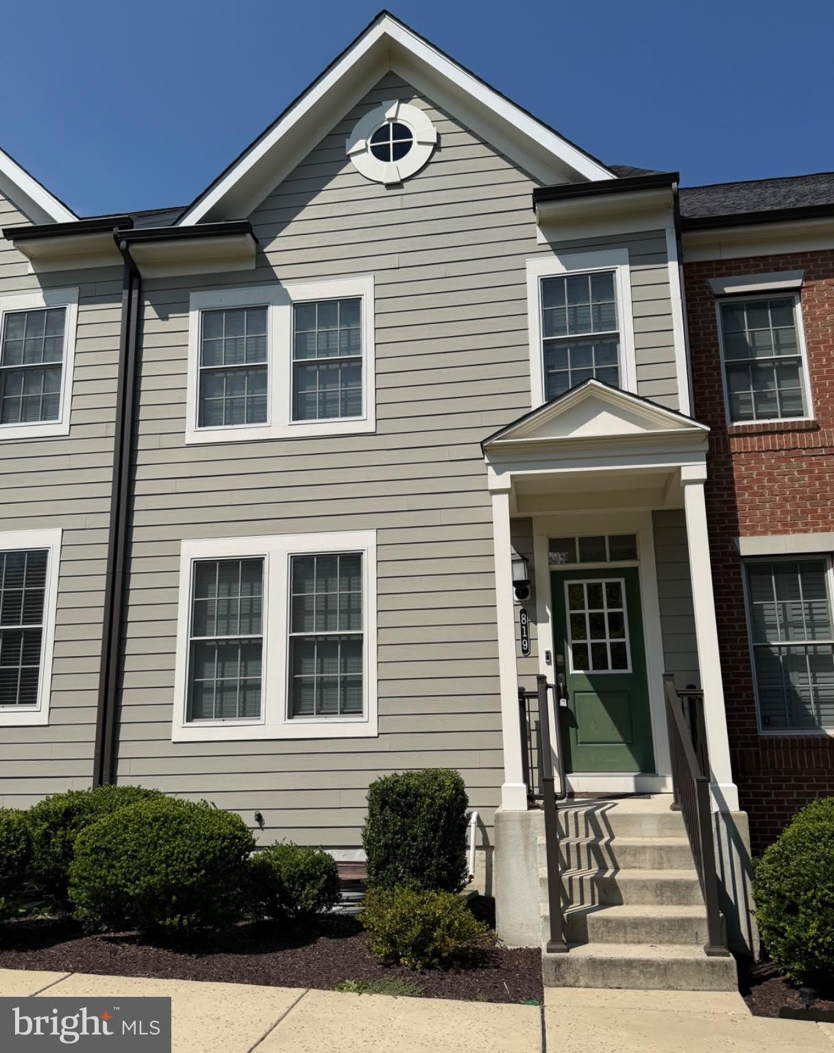 819 HERMAN Way – photo 1