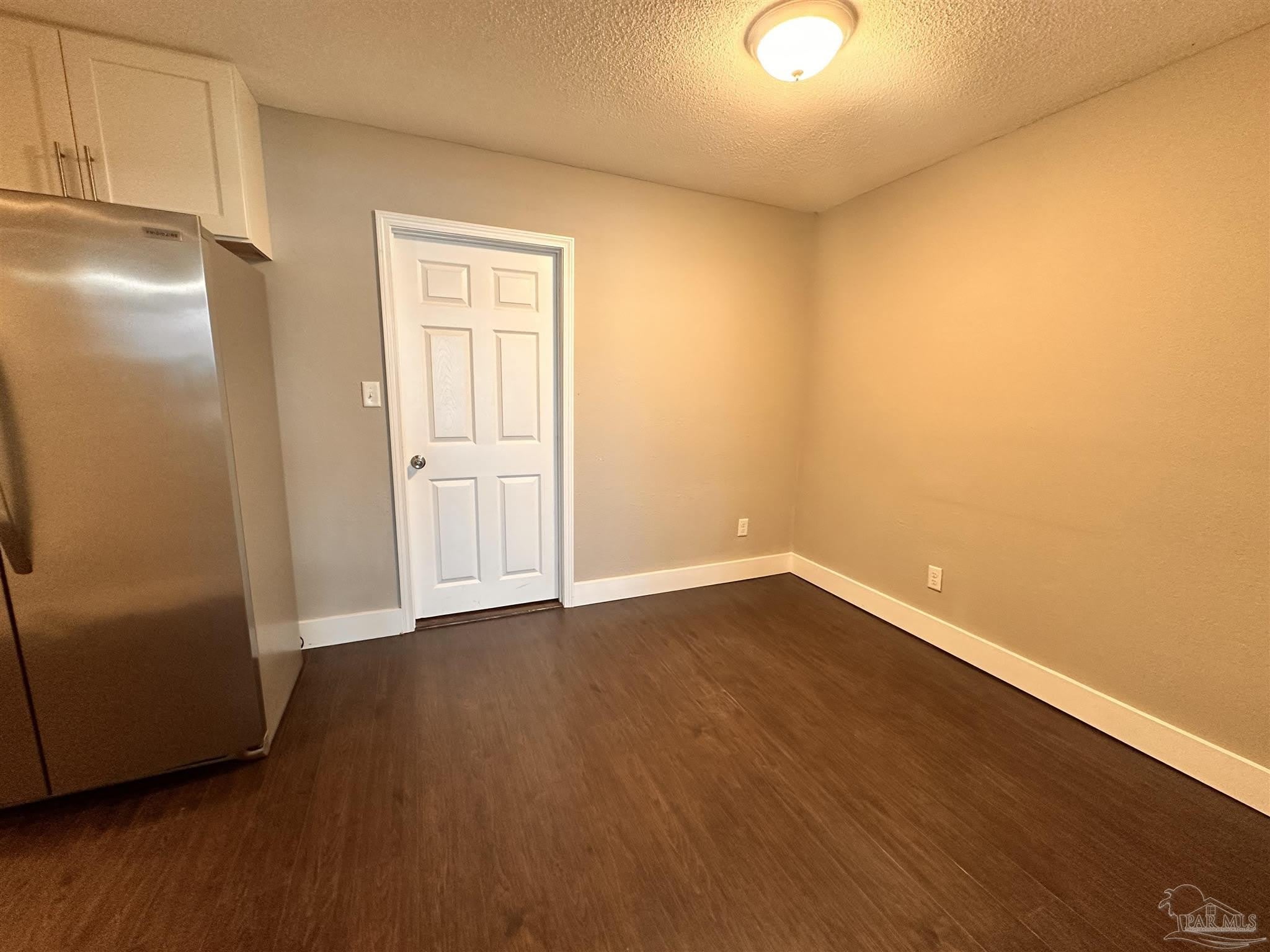 980 Zarragossa St – photo 4
