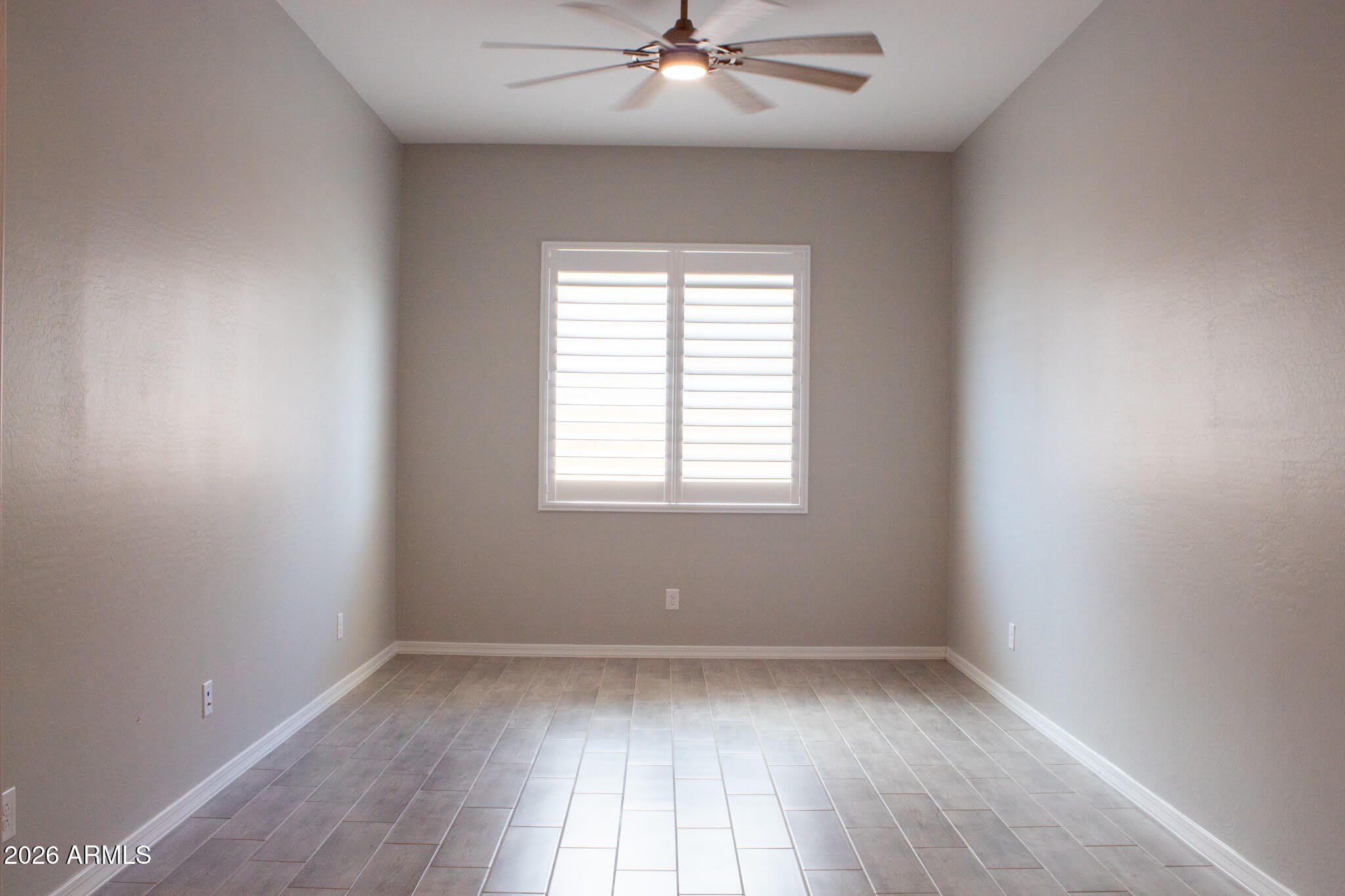 594 S 174th Lane – photo 4