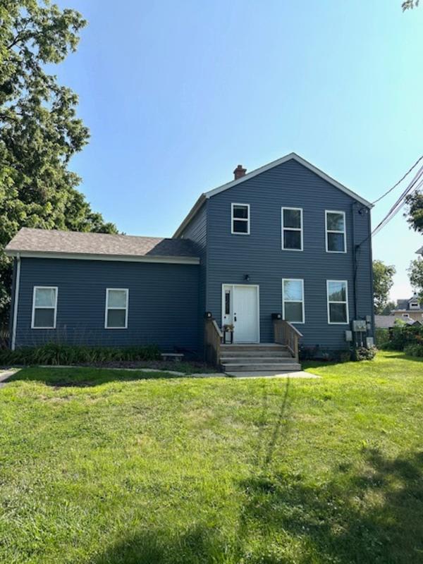 326 Railroad St – photo 1