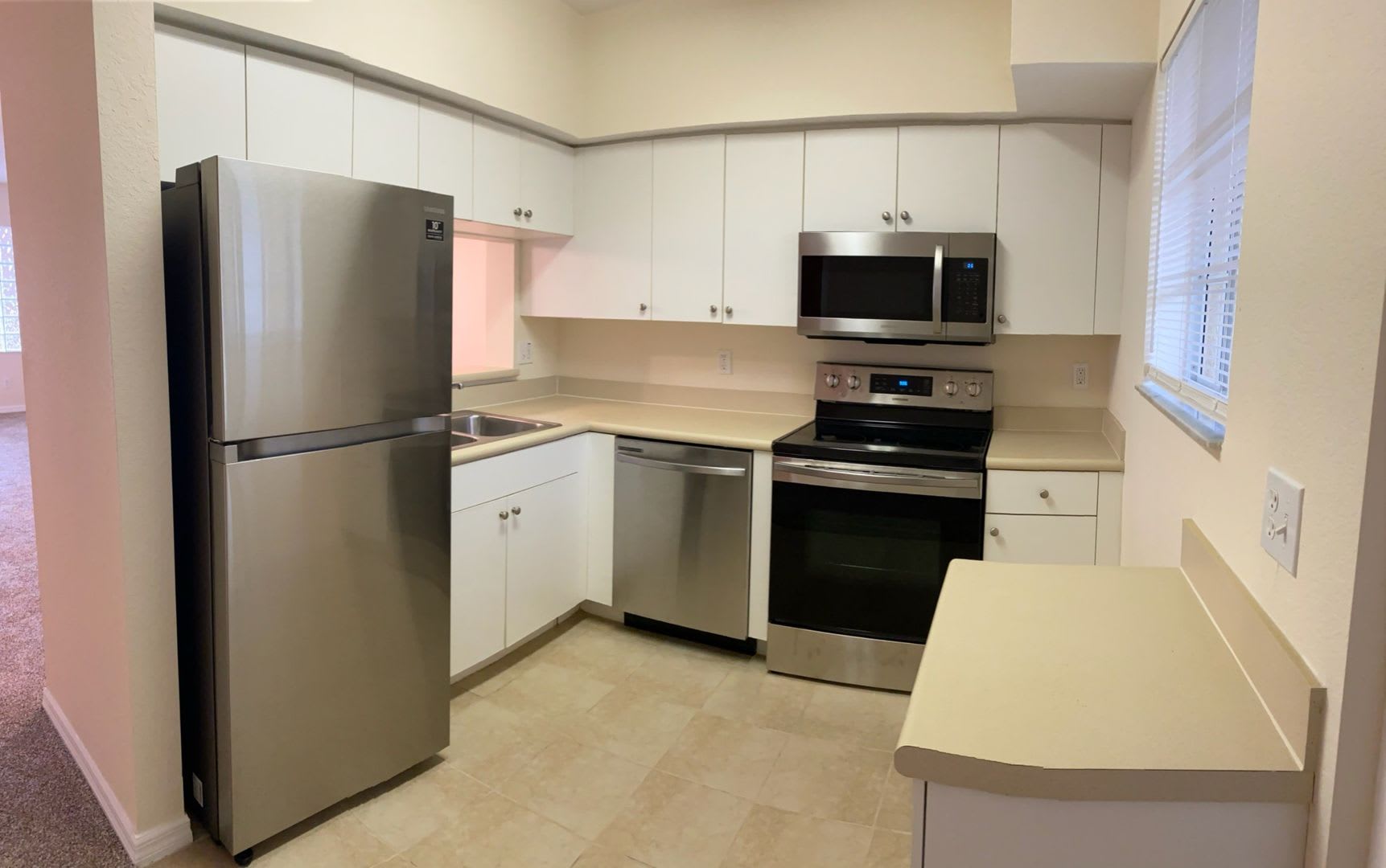 Ground Floor 2/2 Condo off Six Mile Cypress – photo 5