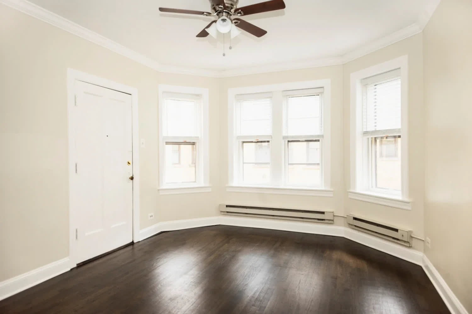 3812 North Greenview Avenue – photo 1