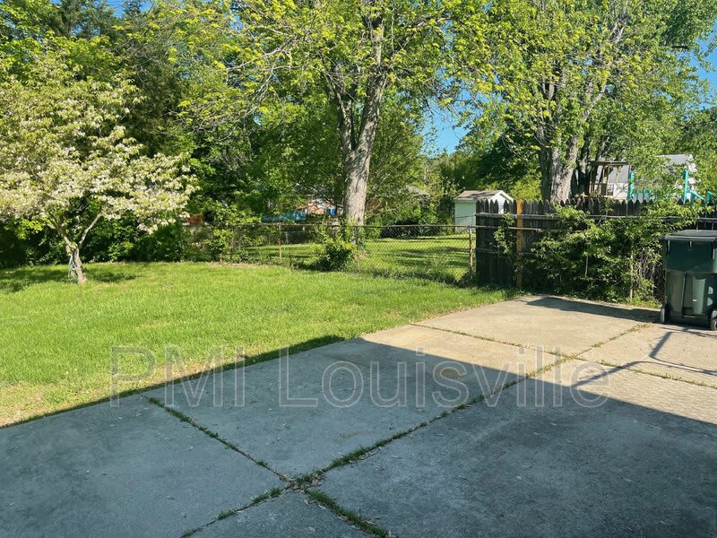 4200 Leo Ln – photo 2
