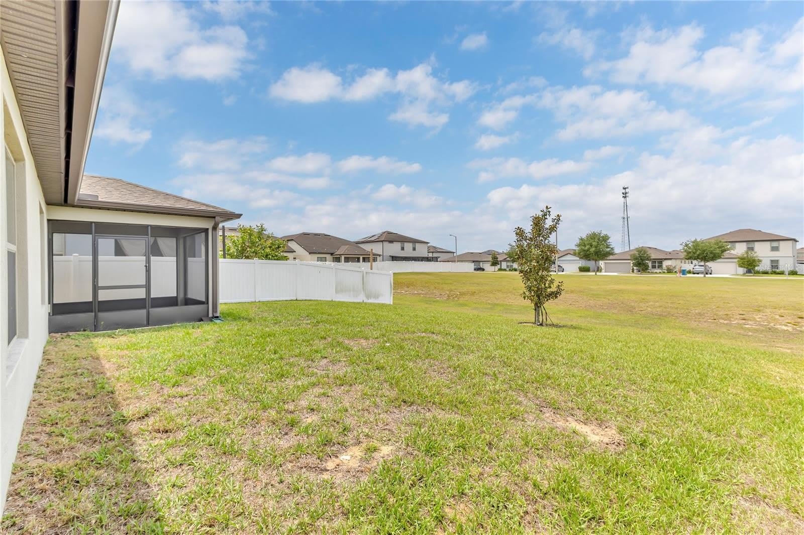 747 CITRUS ISLE Drive – photo 3
