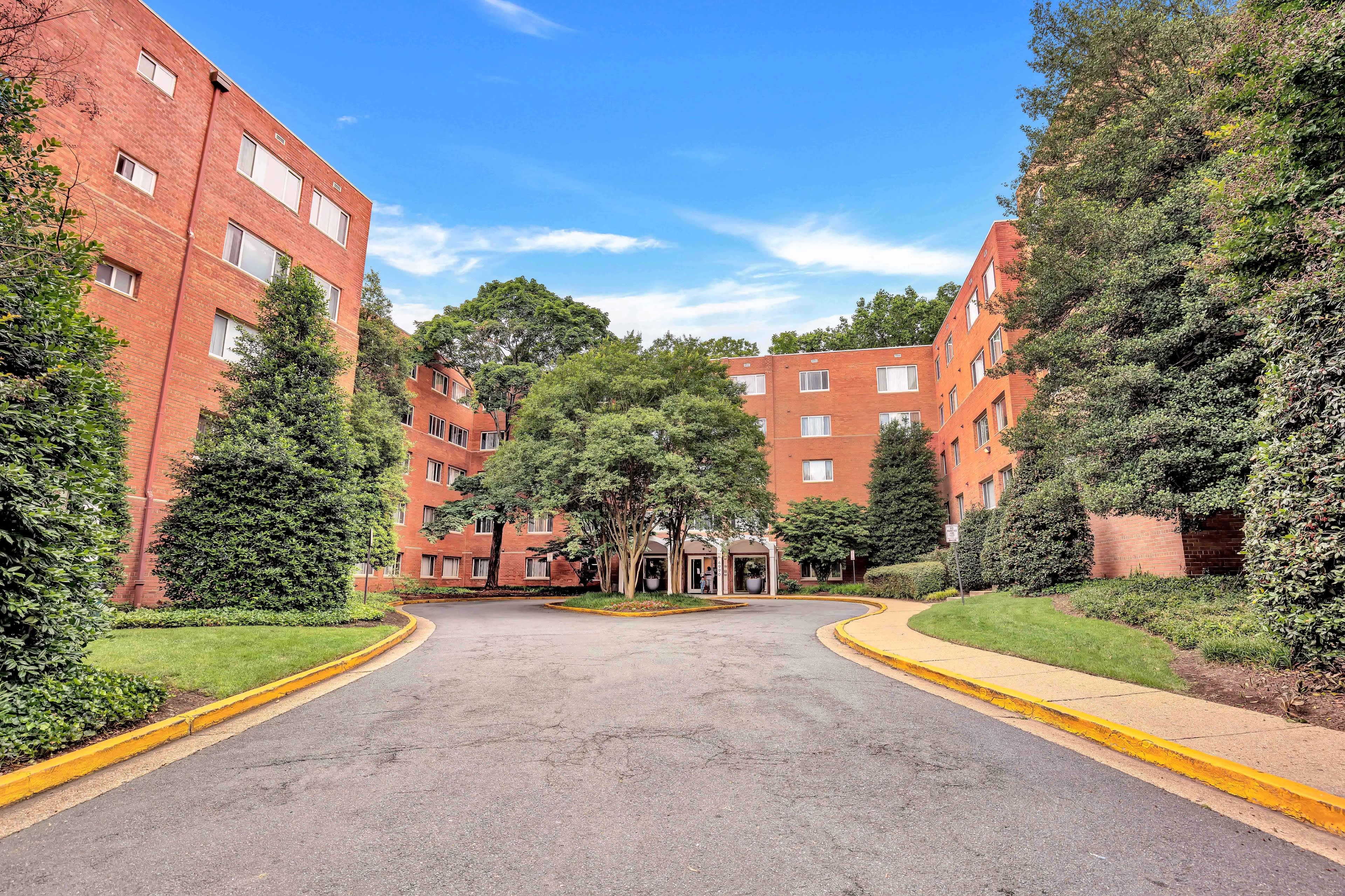 Infinity Apartments – photo 2