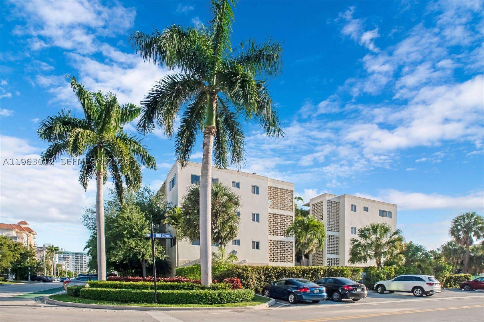 10001 W Bay Harbor Dr – photo 1