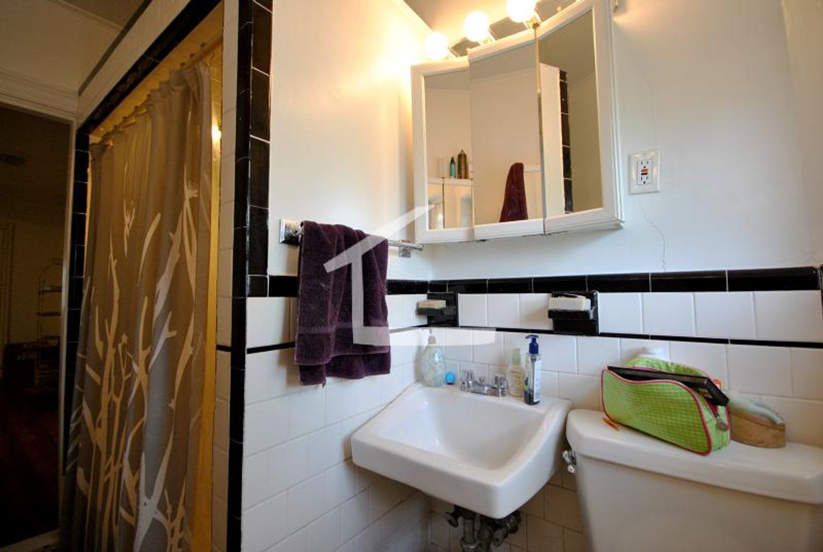 NIce 3 bed in Brookline – photo 5