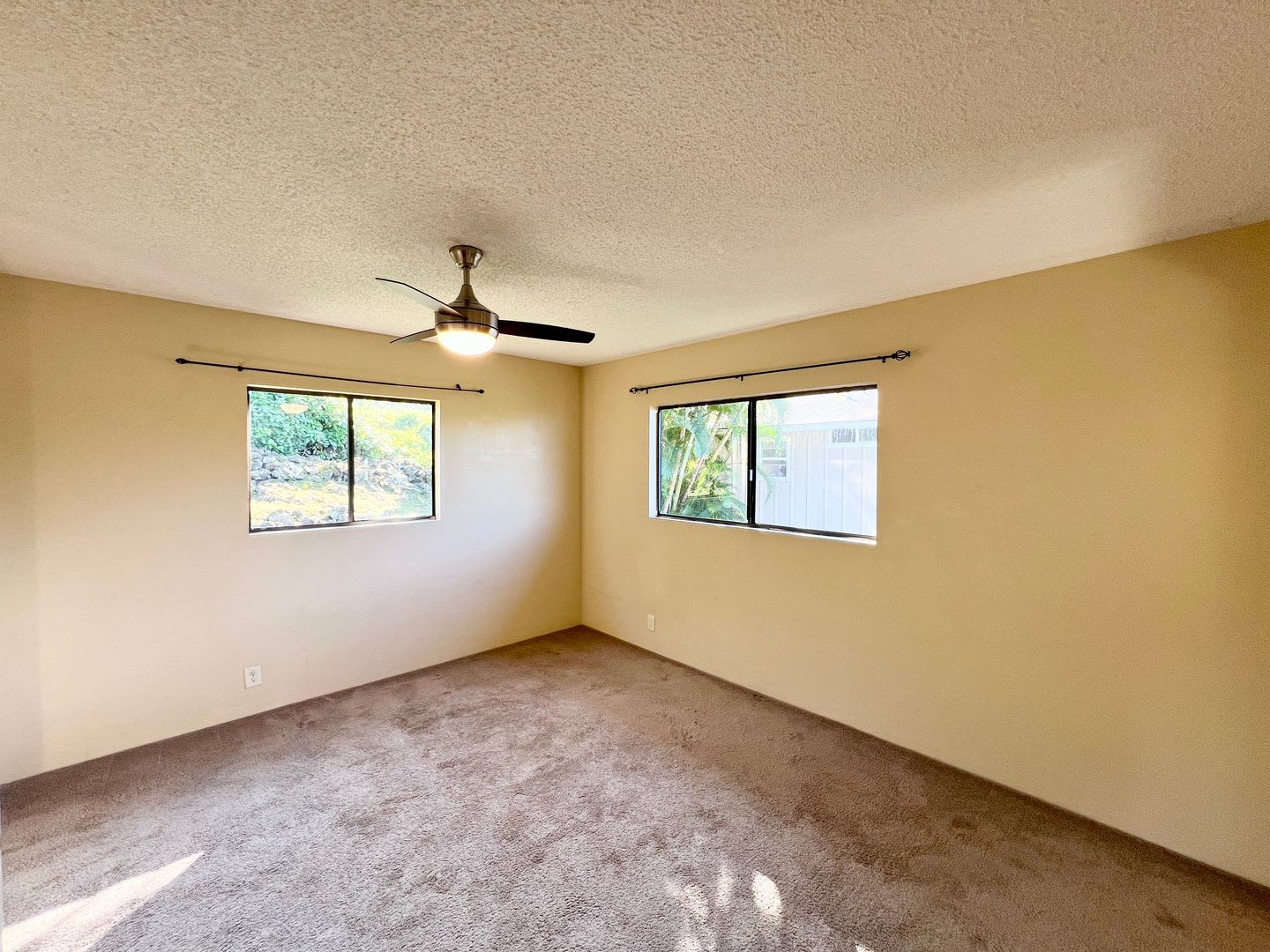 UNFURNISHED 3 BED/2BA PRIVATE HOME WITH OCEAN VIEW – photo 5