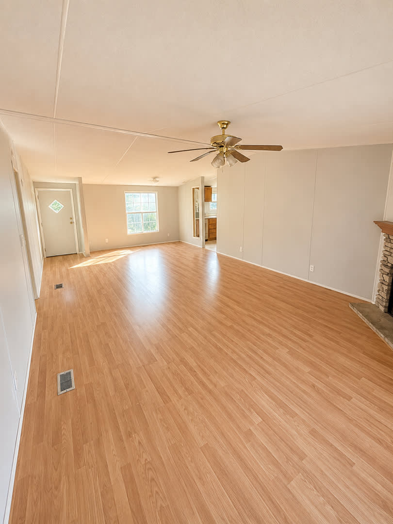 3 BEDROOM, 1312 SF – photo 3