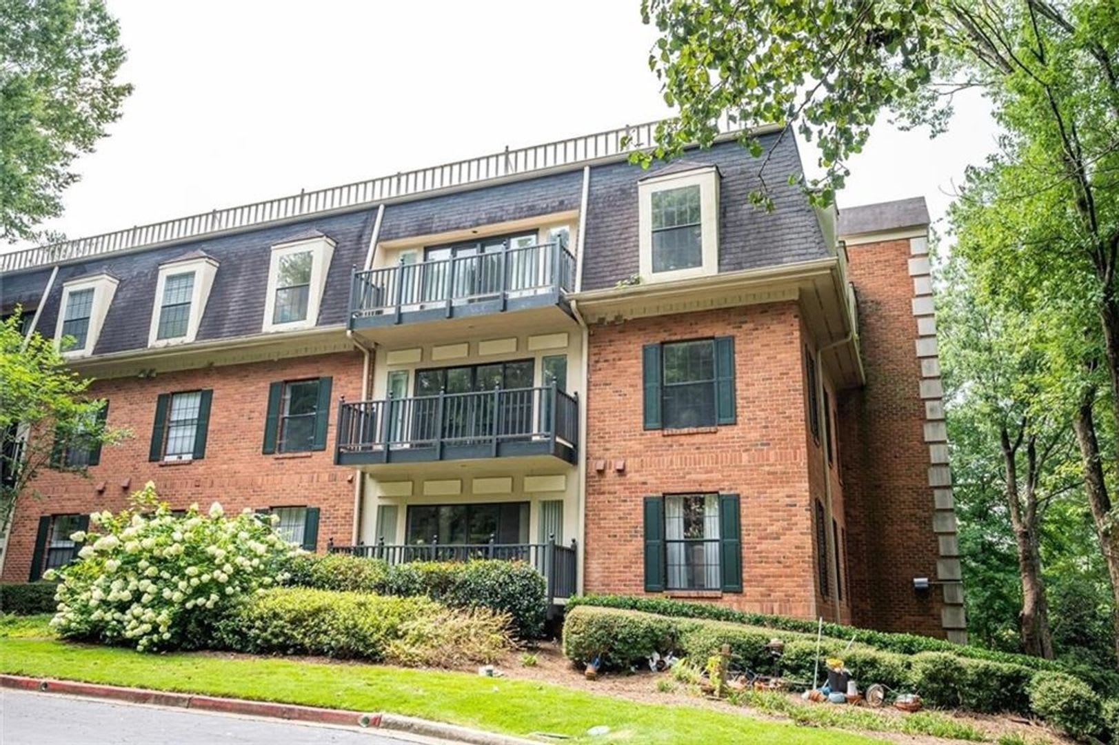 Charming 2BR Condo in Atlanta – photo 1